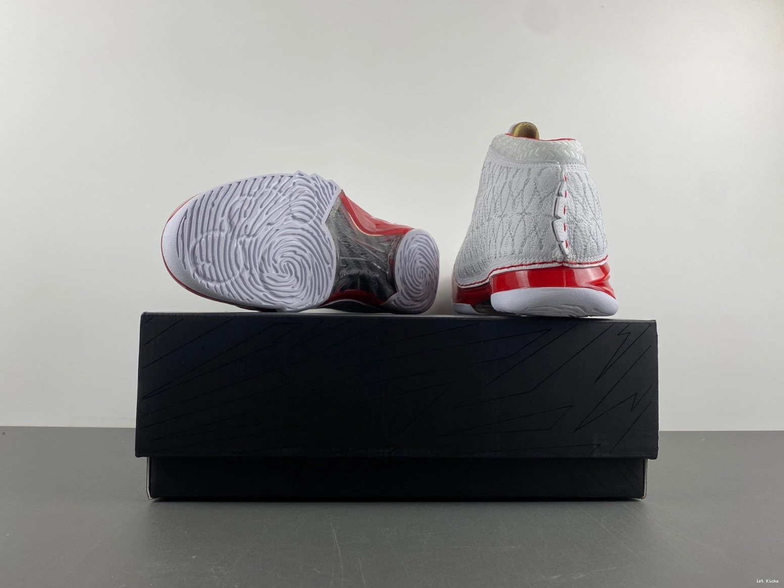 Men's Jordan Red White 23 318376-161 - Varsity 0209